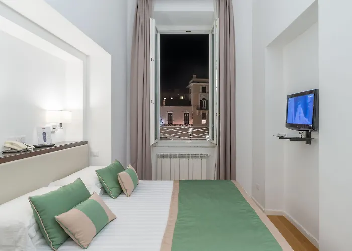 Les Diamants Spanish Steps Otel 2*