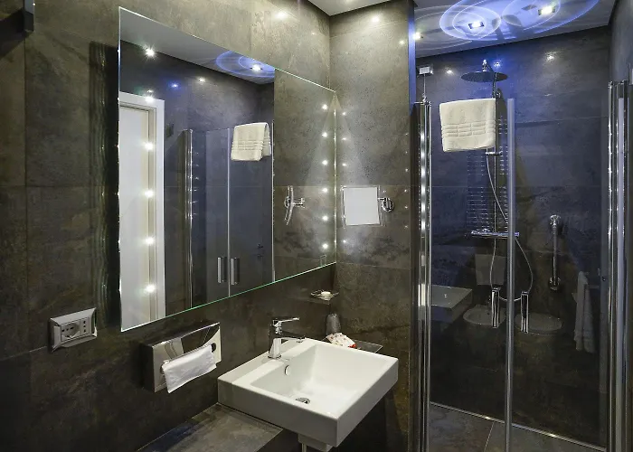 Les Diamants Spanish Steps Otel Roma