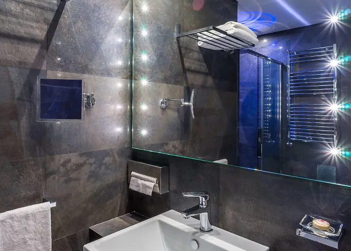 Otel Les Diamants Spanish Steps 2*