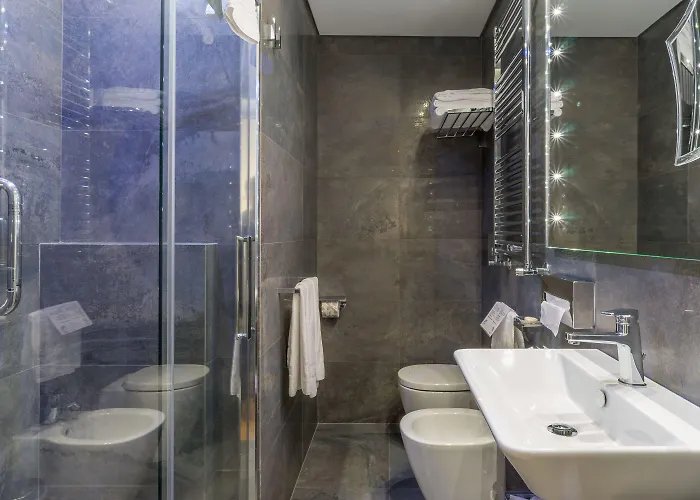 Les Diamants Spanish Steps Otel