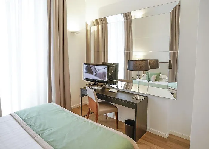 Les Diamants Spanish Steps Otel