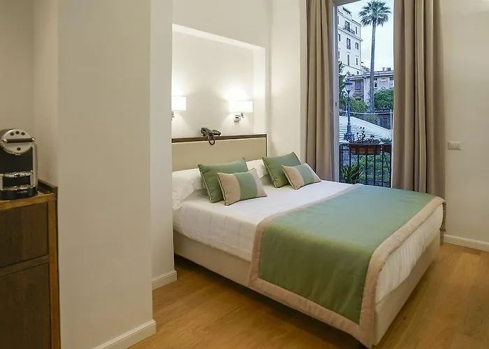 Les Diamants Spanish Steps Otel 2*
