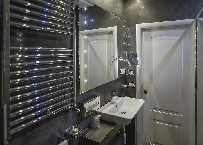 Les Diamants Spanish Steps Otel Roma