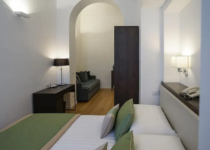 Les Diamants Spanish Steps Otel
